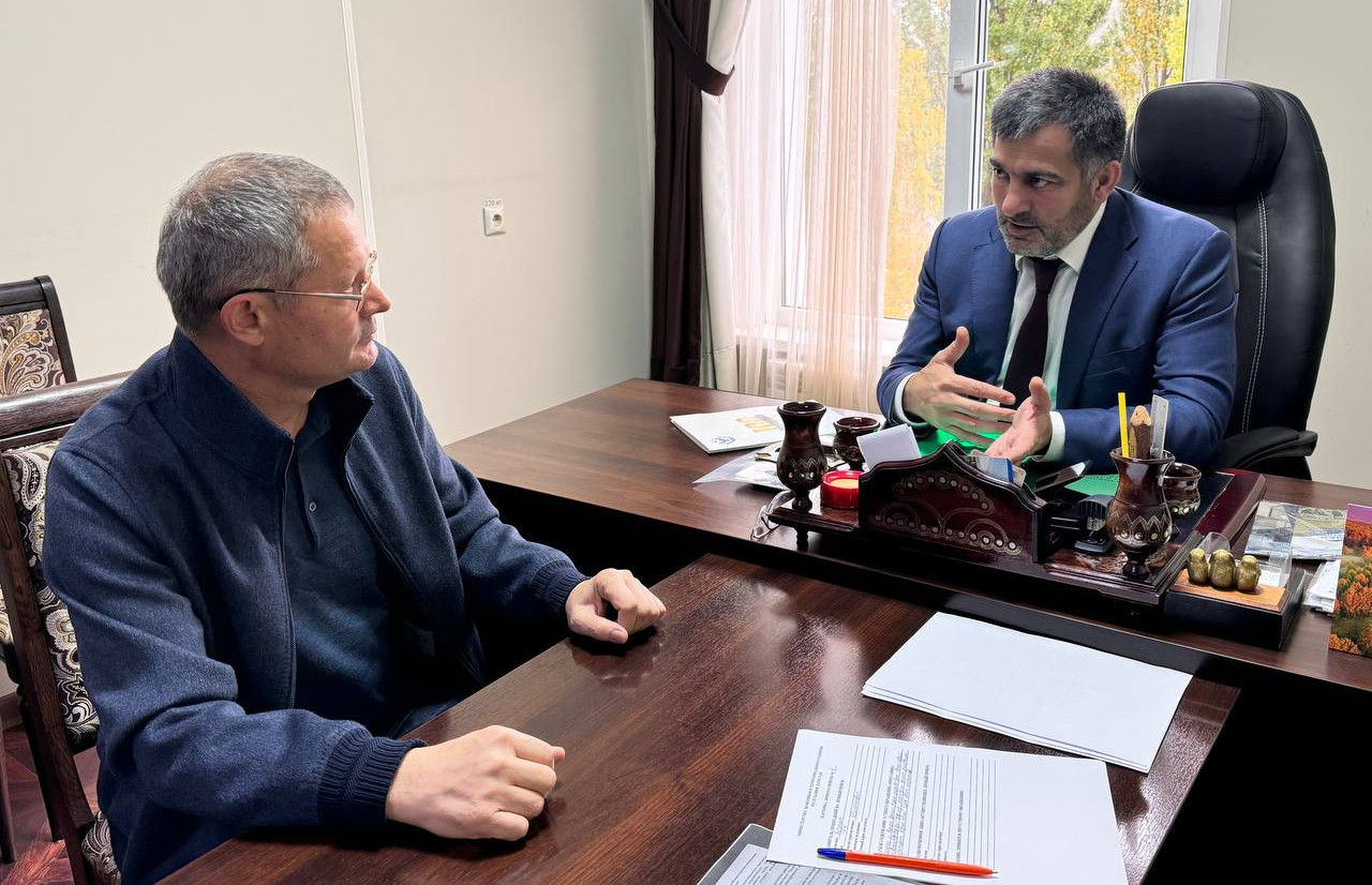 Гаджи Султанов провел выездной прием граждан в Лакском районе