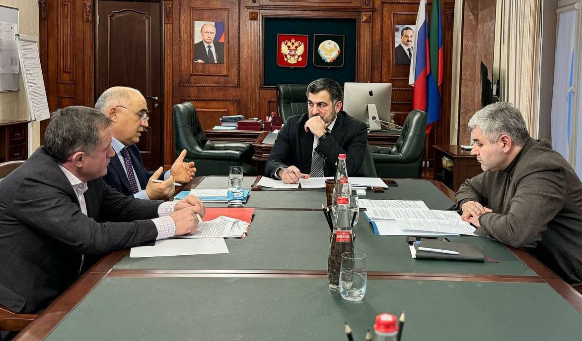 Гаджи Султанов провел совещание по обсуждению вопросов разработки закона управления пастбищами