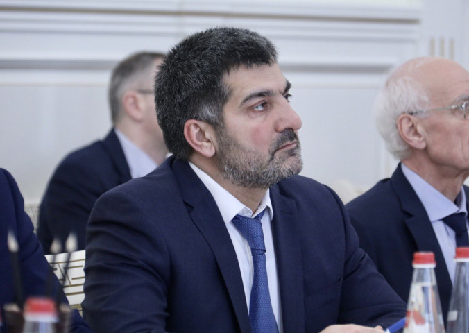 Гаджи Султанов выступил на заседании Комиссии по увеличению доходной части республиканского бюджета