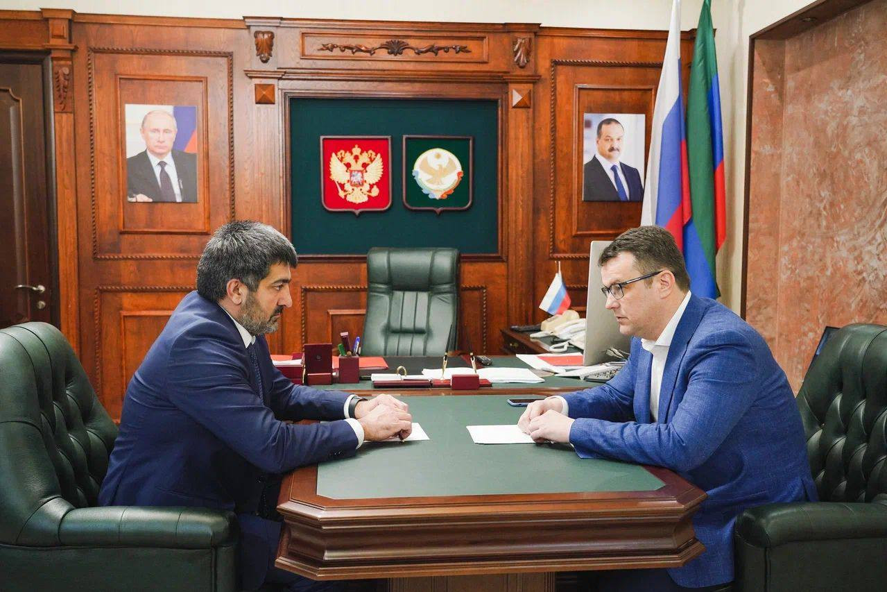 Гаджи Султанов провел встречу с гендиректором Кавказ.РФ Андреем Юмшановым