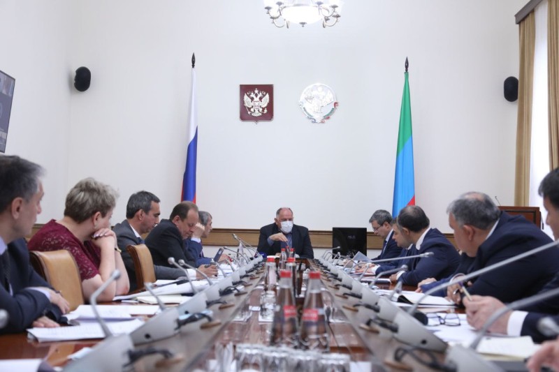 Сергей Меликов провел заседание оперштаба по развитию экономики региона