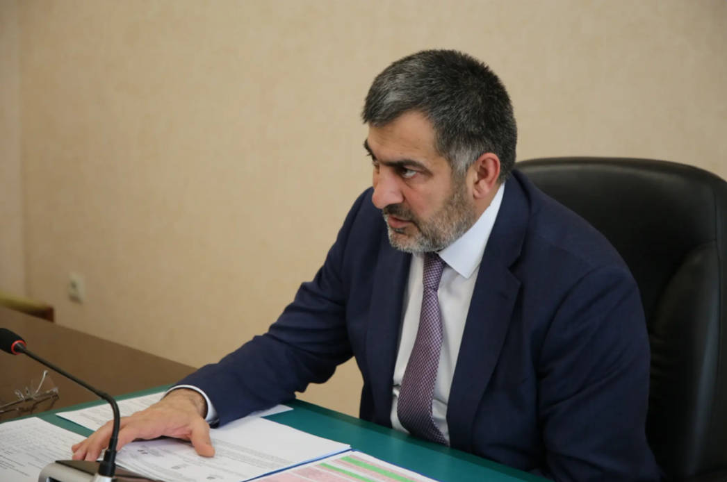 Гаджи Султанов провел совещание по улучшению инвестиционного климата и развитию экспорта в Дагестане