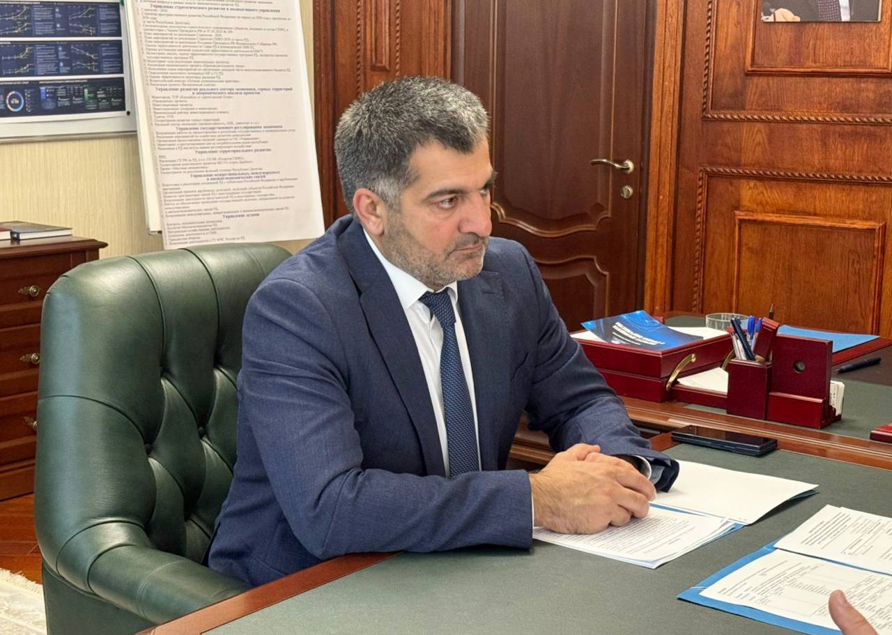 Гаджи Султанов провел встречу с главой муниципального образования «Бежтинский участок» Шамилем Арадаховым