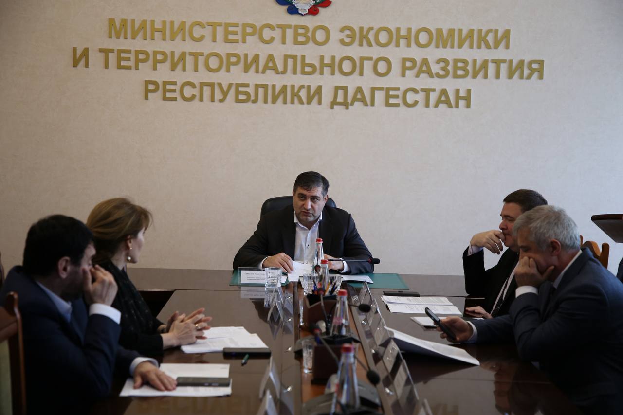 В Минэкономразвития Дагестана обсудили регулирование розничной продажи алкоголя
