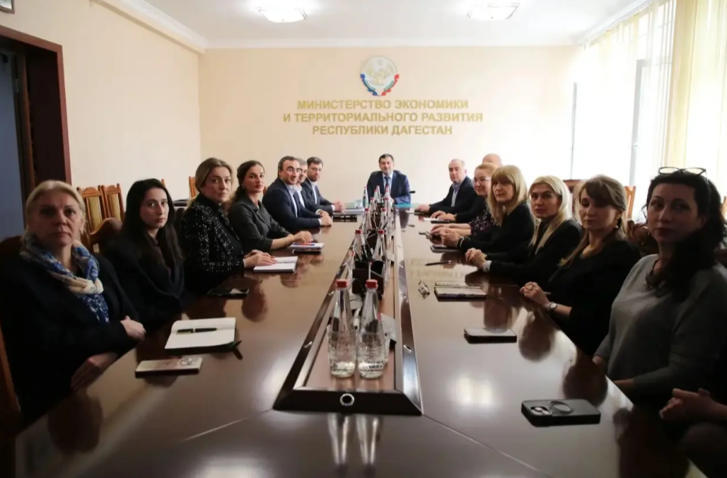 Гаджи Султанов прокомментировал выступление Президента РФ Владимира Путина в ходе прямой линии