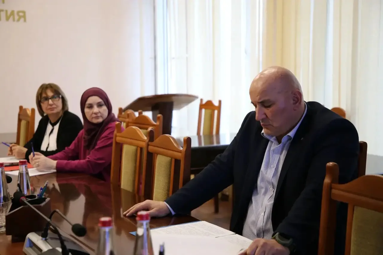 Минэкономразвития РД провело семинар-совещание для муниципальных работников по реализации Национального плана развития конкуренции на 2026-2030 годы