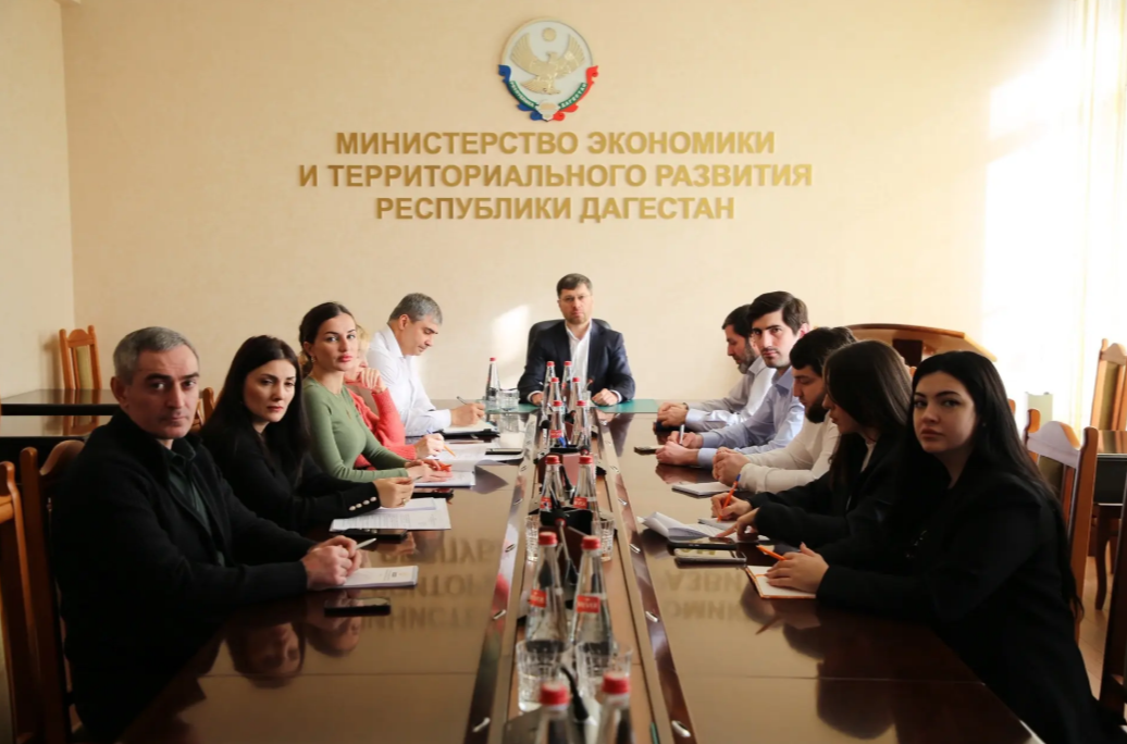 Коллектив Минэкономразвития Дагестана принял участие в совещании по обсуждению планов поддержки экспорта на 2026 год