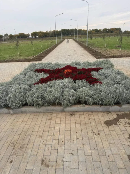 В Кизлярском районе в рамках проекта «Местные инициативы» создан мемориальный комплекс в честь участников СВО