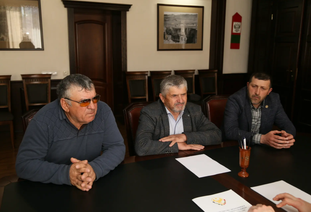 Шамиль Аммаев провел прием граждан в Хунзахском районе