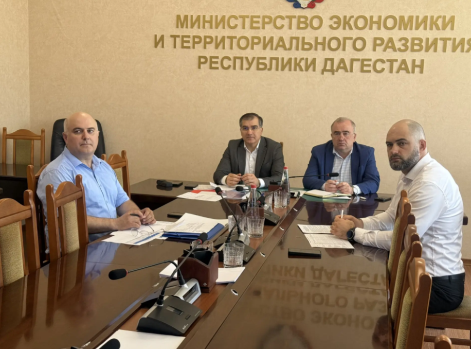 Камиль Изиев принял участие в заседании Межведомственной рабочей группы по координации деятельности по развитию безналичного оборота денежных средств в СКФО