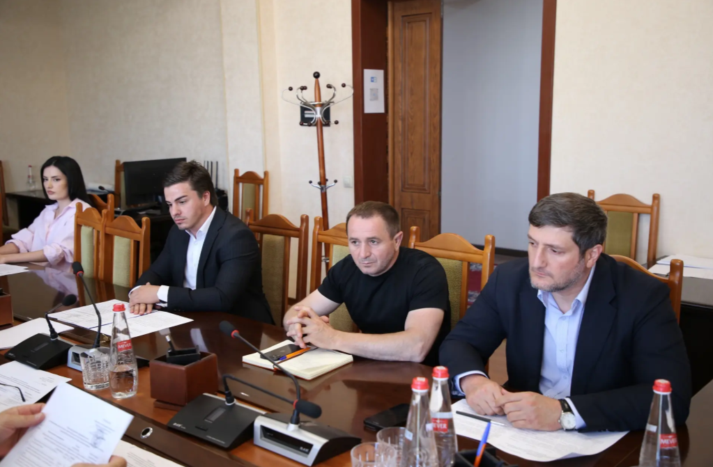 В Минэкономразвития Дагестана обсудили ход реализации объектов капстроительства по госпрограмме СКФО