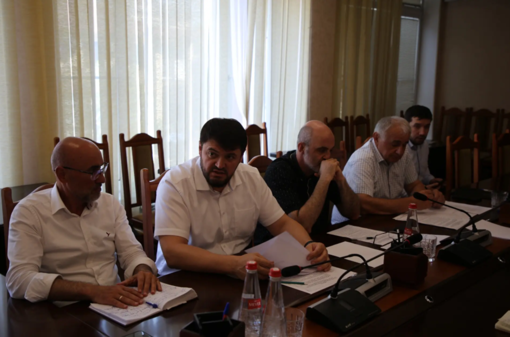 В Минэкономразвития Дагестана обсудили ход реализации объектов капстроительства по госпрограмме СКФО