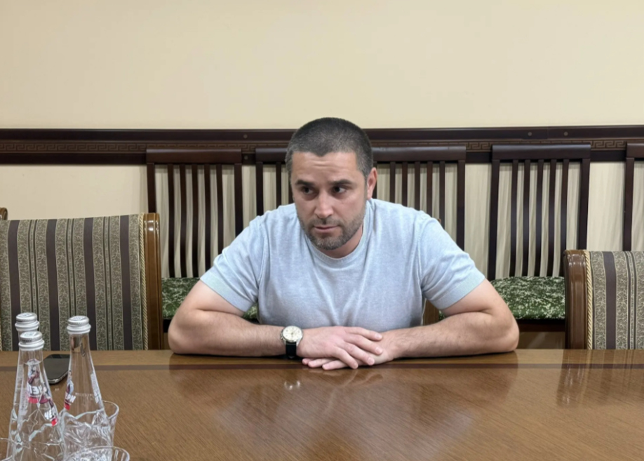 Камиль Изиев провел выездной личный прием граждан в администрации Буйнакского района
