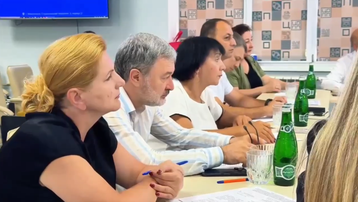 Заместитель министра Минэкономразвития РД Шамиль Аммаев принял участие в совещании по кадровому обеспечению промышленности