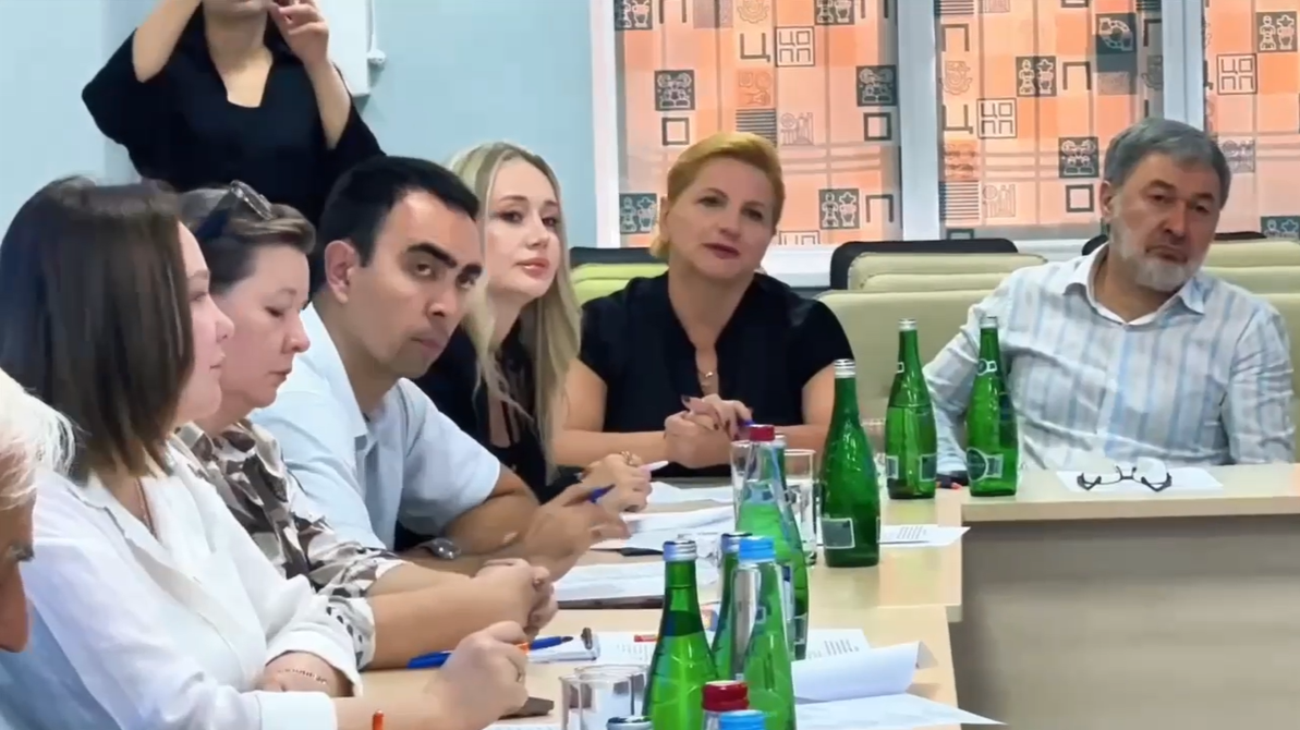 Заместитель министра Минэкономразвития РД Шамиль Аммаев принял участие в совещании по кадровому обеспечению промышленности
