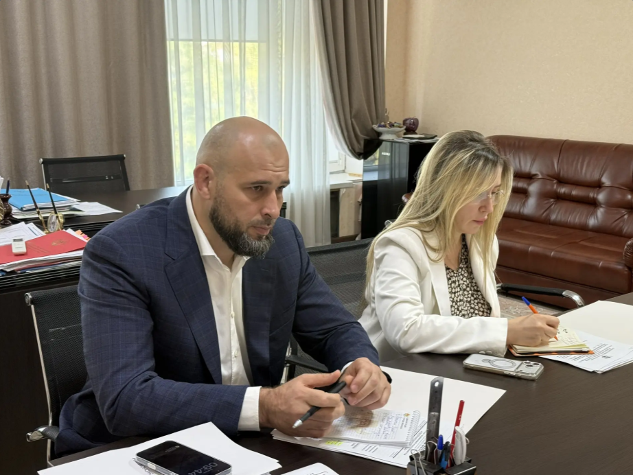 В Минэкономразвития Дагестана обсудили реализацию госпрограммы по развитию столичных функций Махачкалы